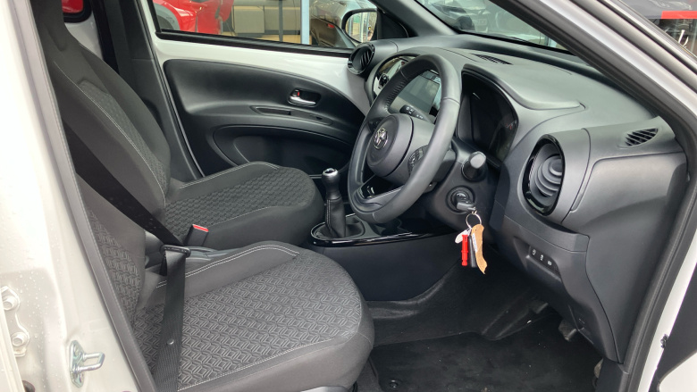 Toyota Aygo X 1.0 VVT-i Edge 5dr Petrol Hatchback